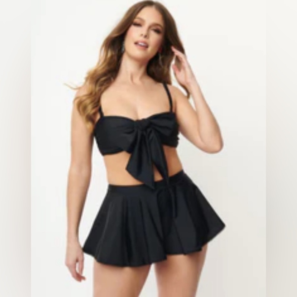 Unique Vintage NWT Pin-Up Rialto Bikini‎ Top ONLY